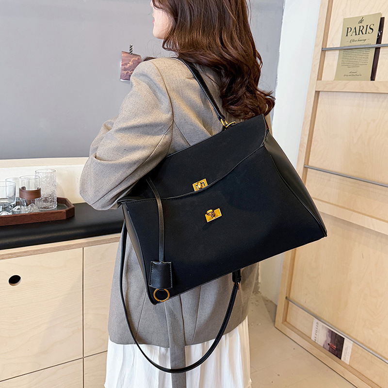 CGCBAG Винтажные дизайнерские  – обзор и цена Luxury Bags Vintage